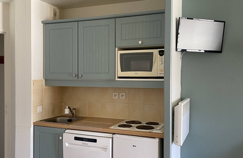 Monflanquin Apartment | Studette 5 people in Monflanquin - Heated swimming pool, parking & free wifi