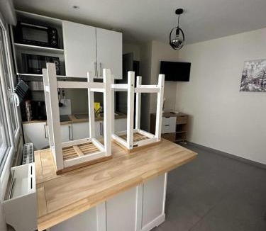 Peronne Apartment | Studette Peronne Centre