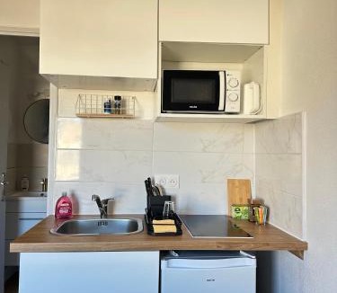 Sete Apartment | Studette sur la Marina, plage à 5 minutes