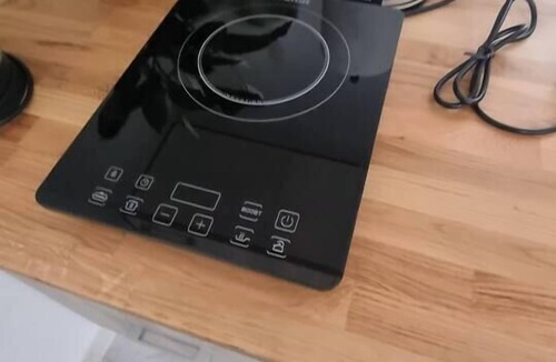 Port-Saint-Louis-du-Rhone Apartment | Studio 30 meters, close to marina