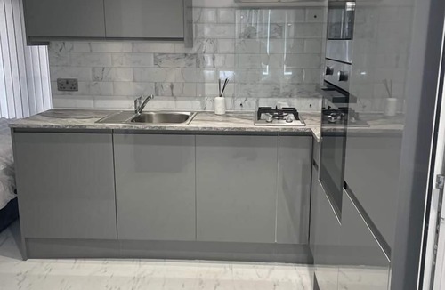 Milton Keynes Apartment | Studiio Apartment Grange Farm, Milton Keynes