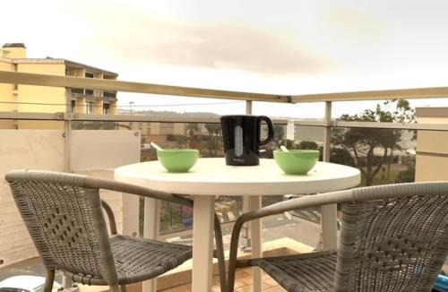 Balaruc-les-Bains Apartment | Studio à 5 min des Thermes, balcon, animaux admis - FR-1-503-98