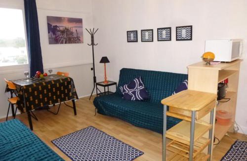 Saint-Jean-de-Monts Apartment | Studio à 50m de la plage, 3 couchages, parking gratuit, animaux acceptés - FR-1-224C-73