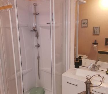 Champagne-Saint-Hilaire House | Studio à la campagne