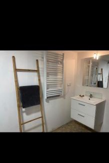 Cordemais Apartment | Studio à la campagne