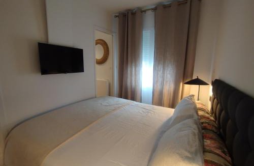 Clamart Apartment | Studio à la VILLA VOLTAIRE