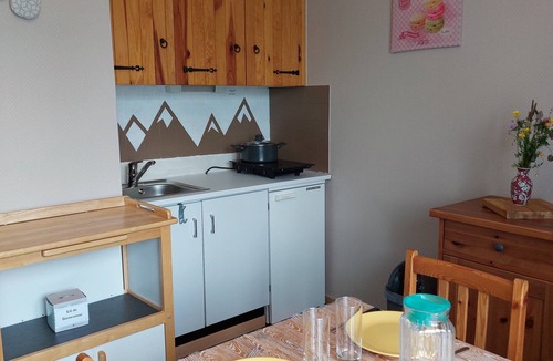 Montclar Apartment | Studio à Lamontagne en Rez-de-jardin