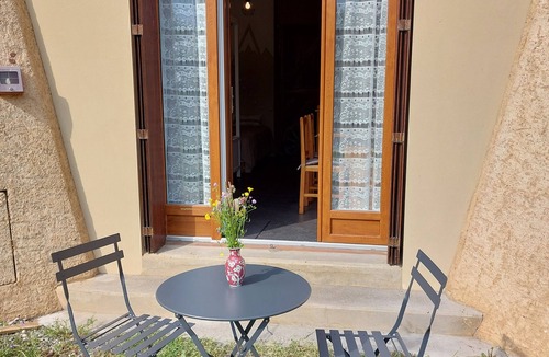 Montclar Apartment | Studio à Lamontagne en Rez-de-jardin