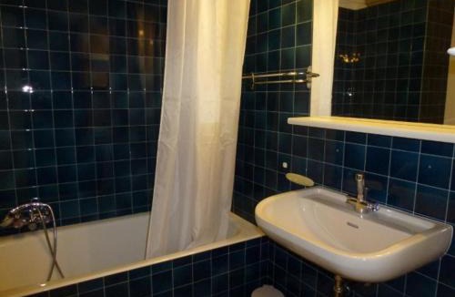 Saint-Jean-dʼAulps Apartment | Studio à Saint-Jean-d'Aulps avec piscine privative - FR-1-573-89