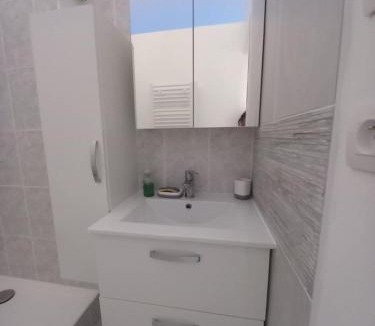 Saint-Priest Apartment | Studio à Saint Priest géré par un particulier