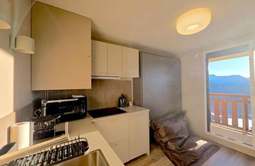 Eclose-Est Apartment | Studio élégant avec parking - Superbe vue !