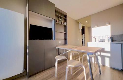 Eclose-Est Apartment | Studio élégant avec parking - Superbe vue !