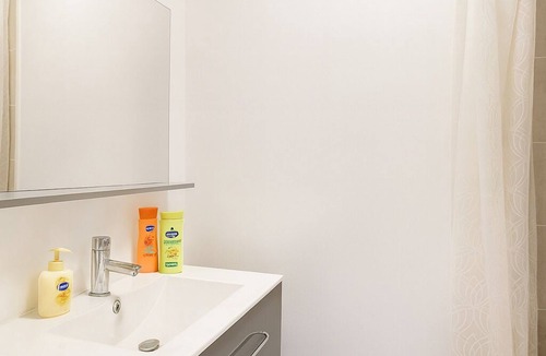 Seclin Apartment | Studio évasion! Cosy & practical in Seclin Centre