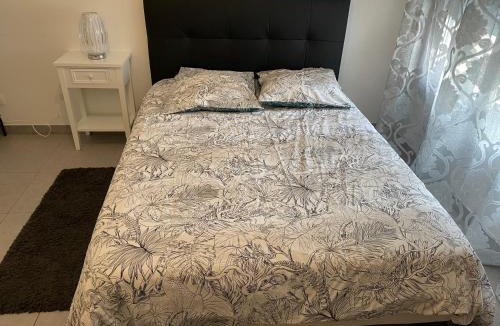 Mantes-la-Jolie Apartment | Studio 005