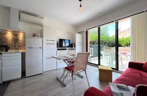 Greoux-les-Bains Apartment | Studio - 1/2 persons - Gréoux-les-Bains