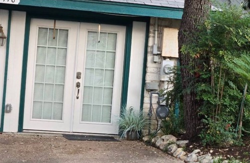 Wetmore Apartment | studio 1 bedroom 1 bathroom