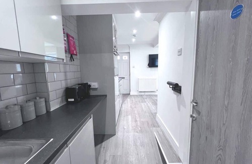 Worcester Apartment | Studio 1@Bransford Rd