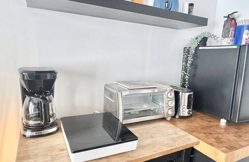 Ste Anne de Beaupre Apartment | Studio 14 | 2 Min Waterfront | BBQ & Fireplace