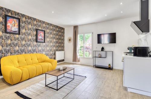 Coubron Apartment | Studio 1