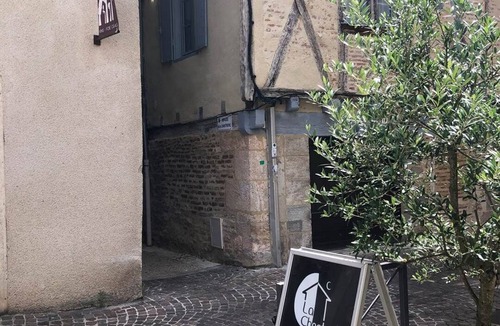 Cahors Old Town Apartment | Studio 1*, impasse de la Chantrerie, floor 3