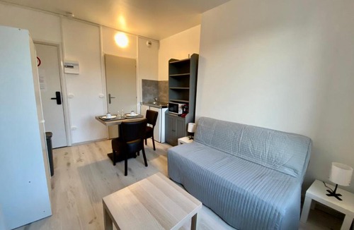 Conflans-en-Jarnisy Apartment | Studio 102 Immeuble persévérance