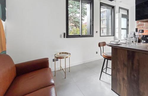Quartier des Eaux-Claires Apartment | Studio 102 - Premium, Climatisation, Garage