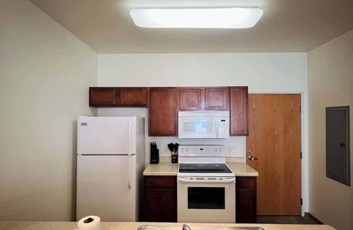 Oregon Apartment | Studio 104 at Foxboro