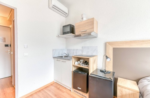 Arvillard Apartment | Studio '106' with shared pool, shared terrace and Wi-Fi