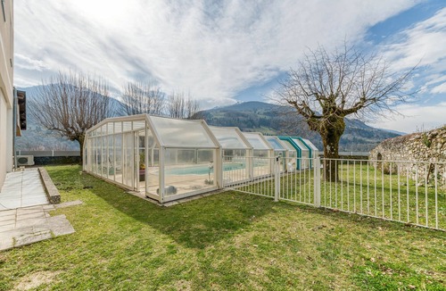 Arvillard Apartment | Studio '108' with shared pool, shared terrace and Wi-Fi