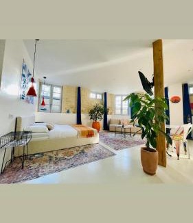 Quartier de France Apartment | Studio 11 Bis