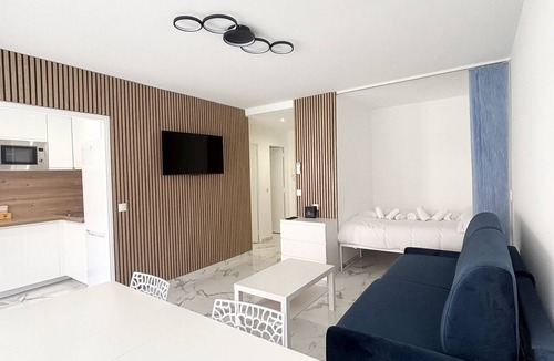 Juan-les-Pins Apartment | Studio 113 Résidence Eden