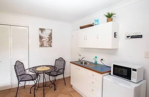 Point Lookout Apartment | Studio 12 - Gorgeous, thoughtfully styled studio