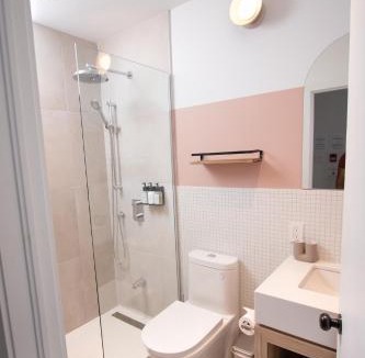 Plateau Mont Royal Apartment | Studio #12 - Self Check-In - Plateau - St-Denis