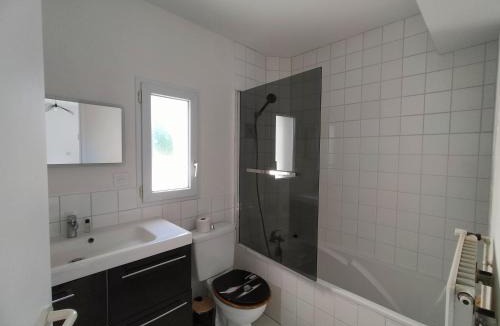 Pouzauges Apartment | Studio 15mn du Grand Parc