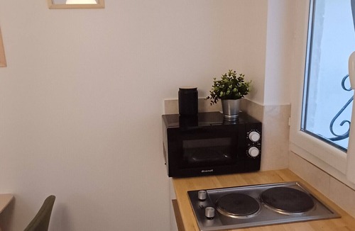 Epinettes Apartment | Studio 17eme