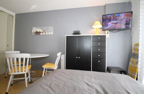 Balaruc-les-Bains Apartment | Studio 2* avec Balcon, Parking et Proche Thermes - Balaruc-les-Bains - FR-1-553-100