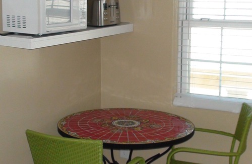 Central Mission Beach Apartment | Studio #2 Fully-equipped with Boardwalk Patio Access - Oceanfront! Pet-Friendly!