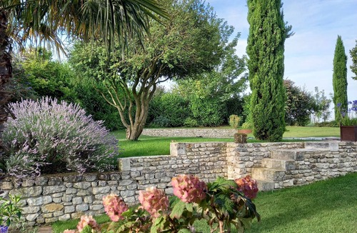 Rilly-sur-Vienne Apartment | Studio* 2 People Heated swimming pool between Châteaux de la Loire and Futuroscope
