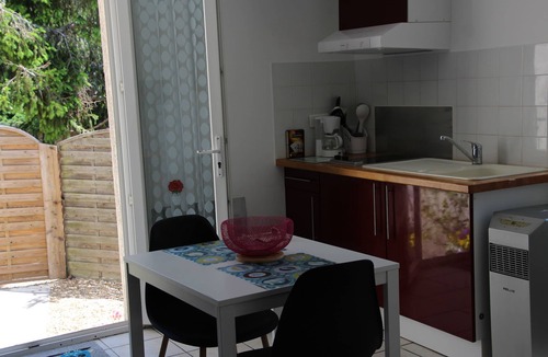 Marsillargues Apartment | studio 2 people in a village