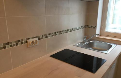 Ville Haute Apartment | Studio 2 pers en vieille ville parking gratuit - by La Source d'OrFée