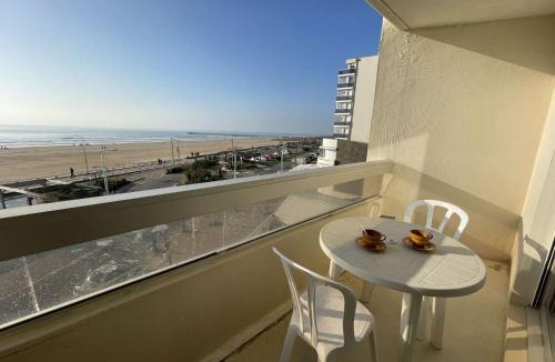 Saint-Jean-de-Monts Apartment | Studio 2 pers, balcon, parking, plage à 200m - FR-1-224C-442