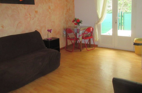 Saint-Cyprien Apartment | Studio 2 pers. in St Cyprien between village and beaches on the coteradieuse site. wif