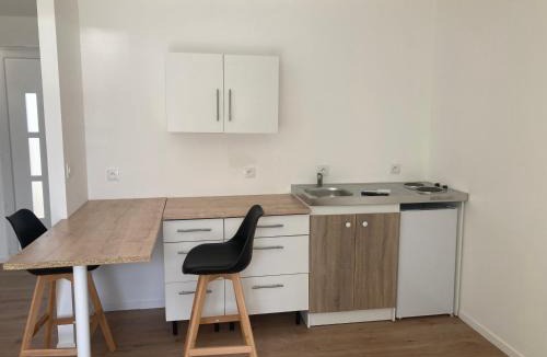 Saran Apartment | Studio 2 personnes au calme avec courette