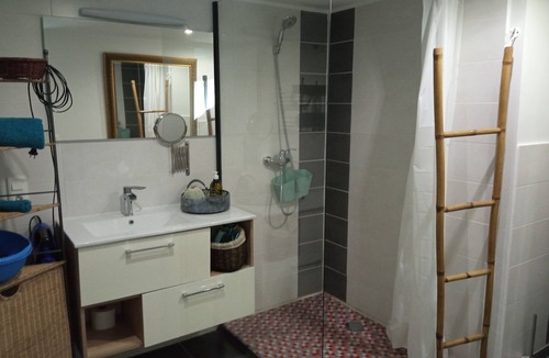 Saintes Apartment | Studio 2 Pieces