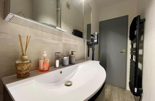 Besancon Apartment | Studio 2 prsn/Proche Gare-Viotte/Garage Privé