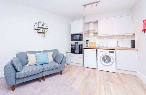 Shrewsbury Apartment | Studio 2 - Second Floor Central Shrewsbury