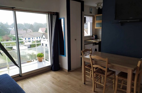 Sainte-Cecile-Plage Apartment | Studio 2* Ste-Cécile near beach + wifi