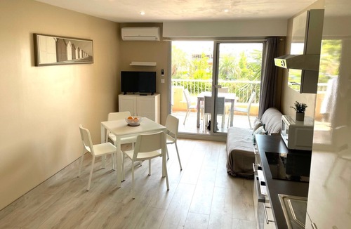 Hyeres Apartment | Studio 2-Studio-Ensuite with Shower-Harbour view