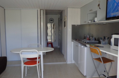 Challans Apartment | Studio 20 m² garden level