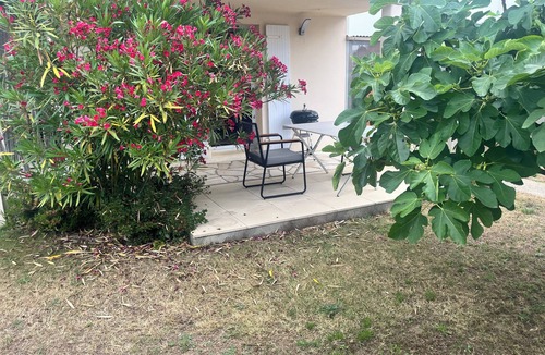 Challans Apartment | Studio 20 m² garden level